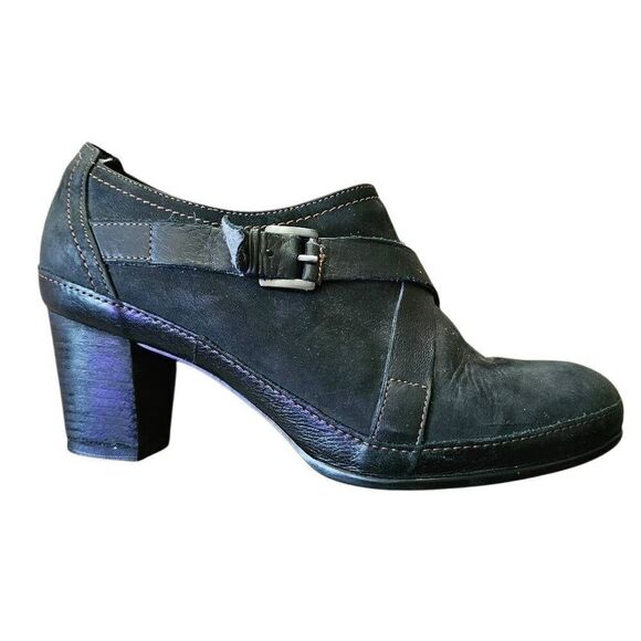 Clarks Artisan Women's Suede Side Zip Buckle Accent Goth Y2k Ankle Boots Bootie - Picture 1 of 10